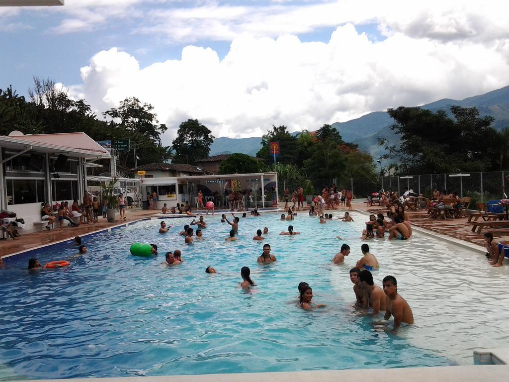 Sky Club Eco Hotel Belen de Umbria Eksteriør billede